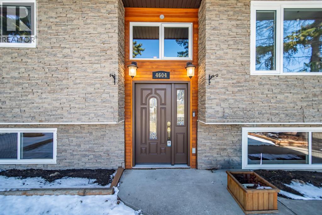 4604 Namaka Crescent Nw, Calgary, Alberta  T2K 2H6 - Photo 4 - A2306219