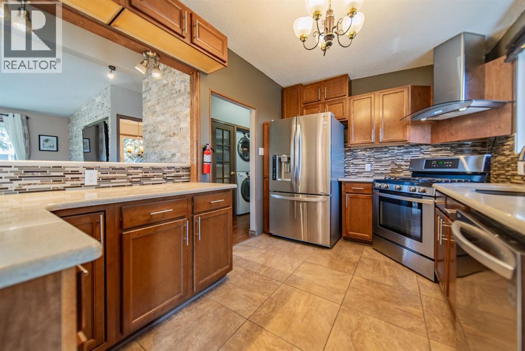 4604 Namaka Crescent Nw, Calgary, Alberta  T2K 2H6 - Photo 10 - A2306219