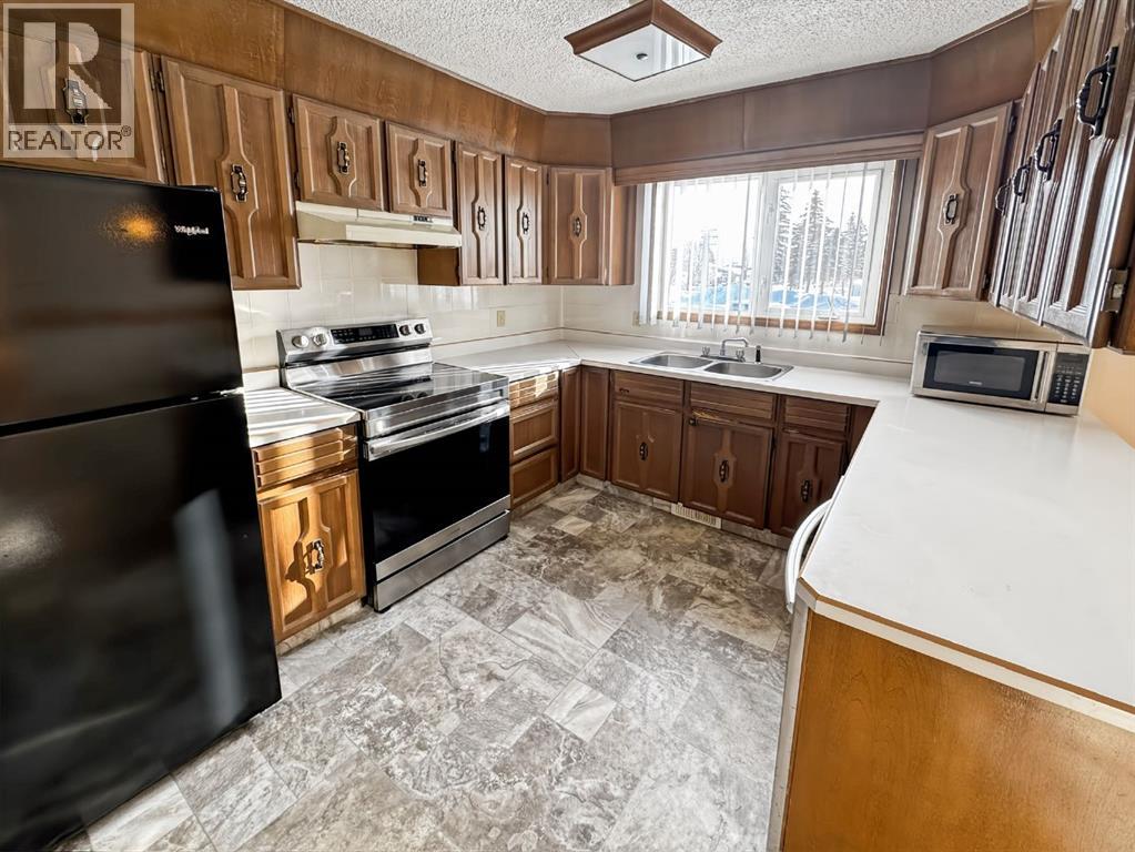 4504 45 Street, Mayerthorpe, Alberta  T0E 1N0 - Photo 5 - A2288706