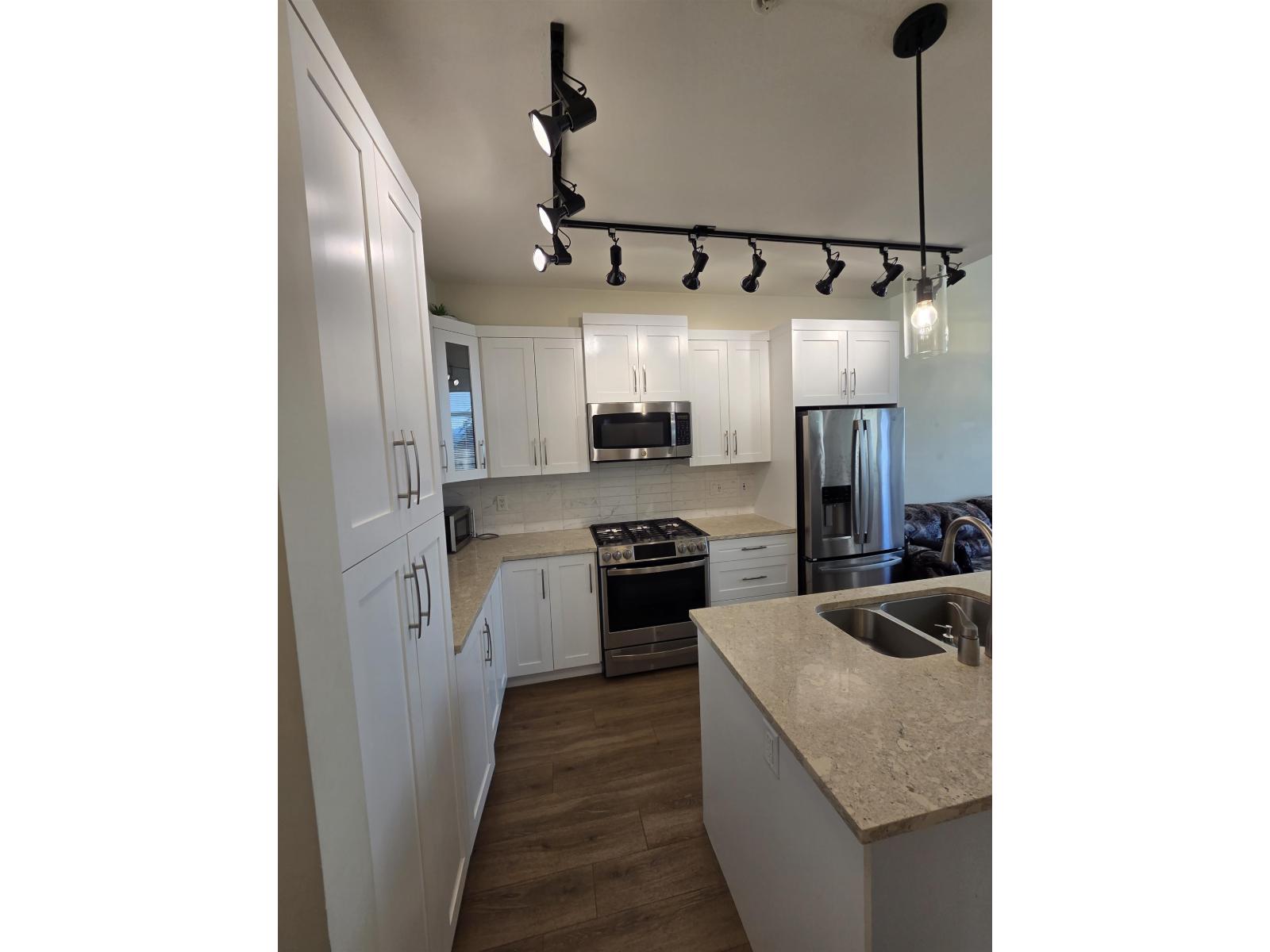 612 11077 Ravine Road, Surrey, British Columbia  V3T 0R7 - Photo 2 - R3112951