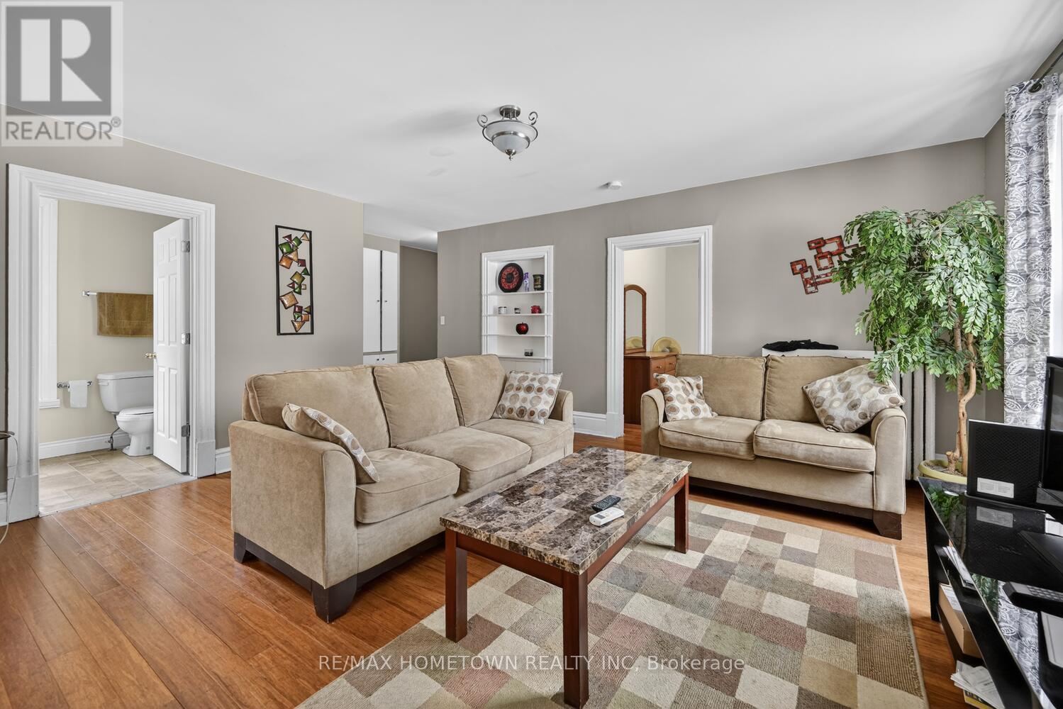 61 Pearl Street E, Brockville, Ontario  K6V 1P6 - Photo 11 - X12910658