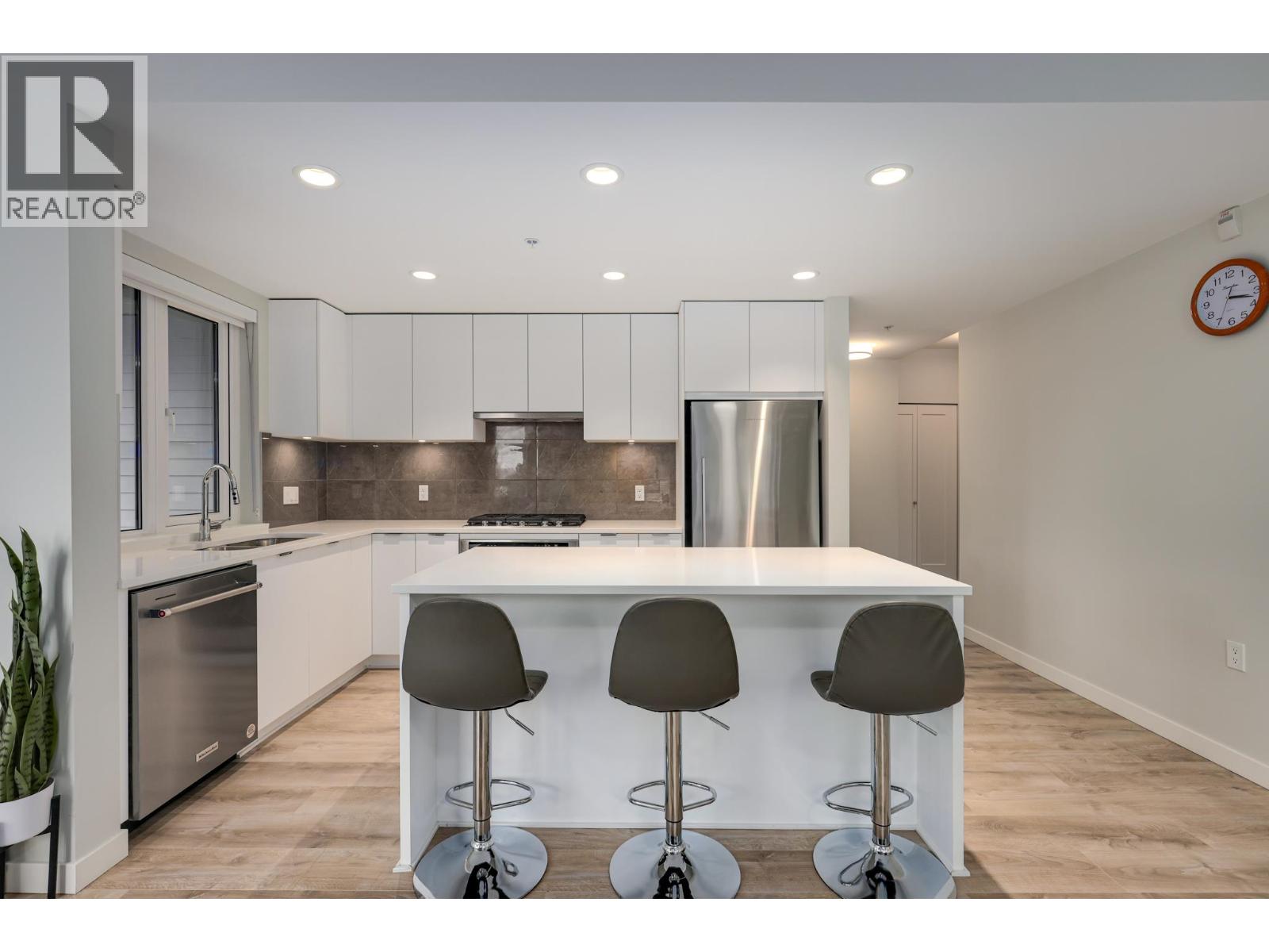 404 615 Cottonwood Avenue, Coquitlam, British Columbia  V3J 2S5 - Photo 9 - R3107264