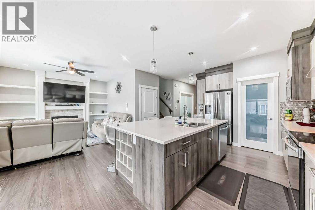 197 Baysprings Gardens SW, Airdrie, Alberta  T4B 5C5 - Photo 6 - A2290238