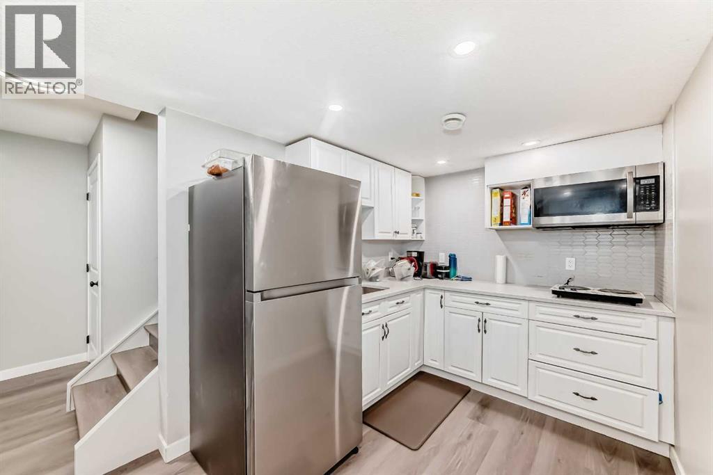 197 Baysprings Gardens SW, Airdrie, Alberta  T4B 5C5 - Photo 39 - A2290238