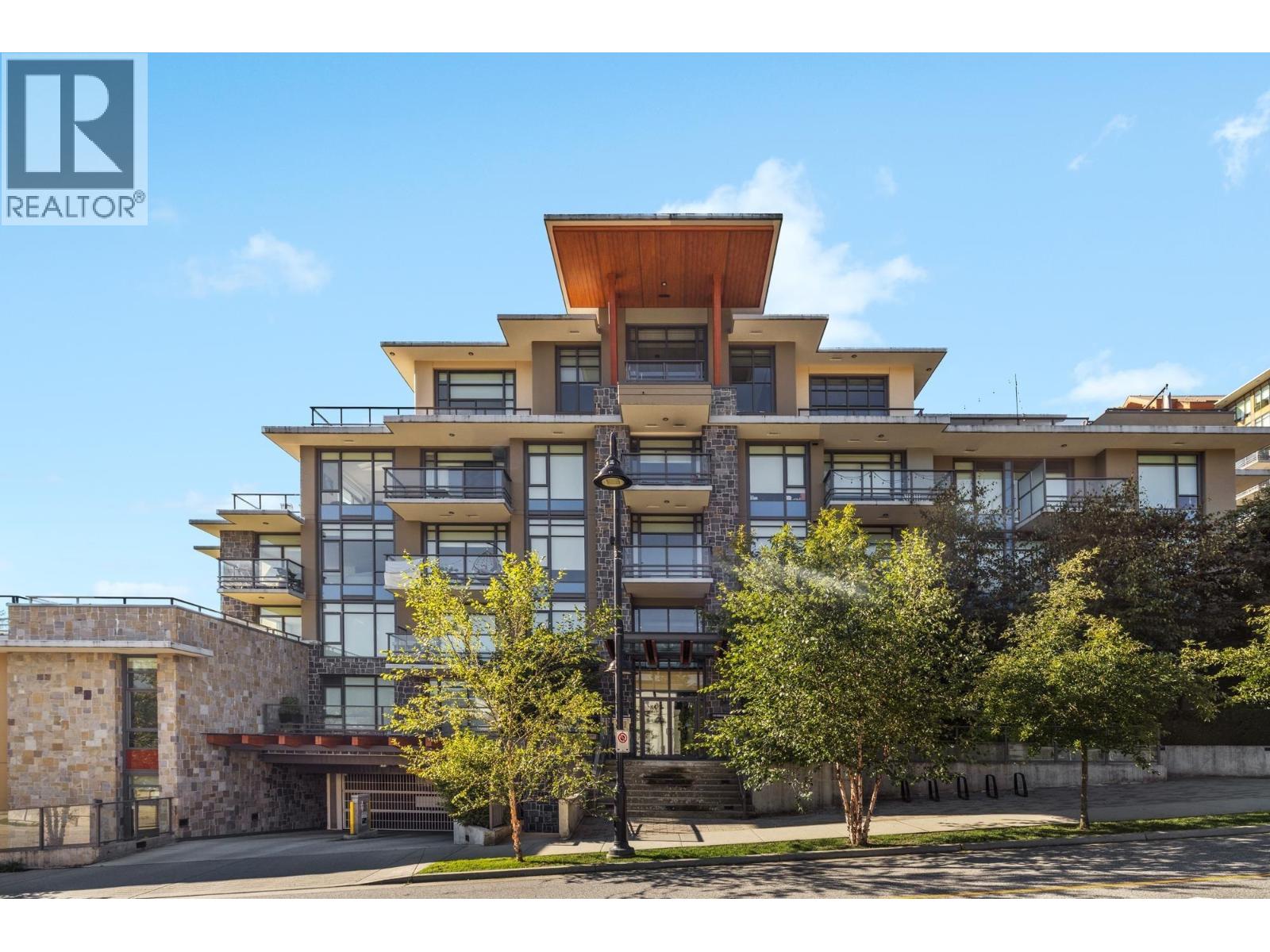 404 1295 Conifer Street, North Vancouver, British Columbia  V7J 0B4 - Photo 2 - R3113980