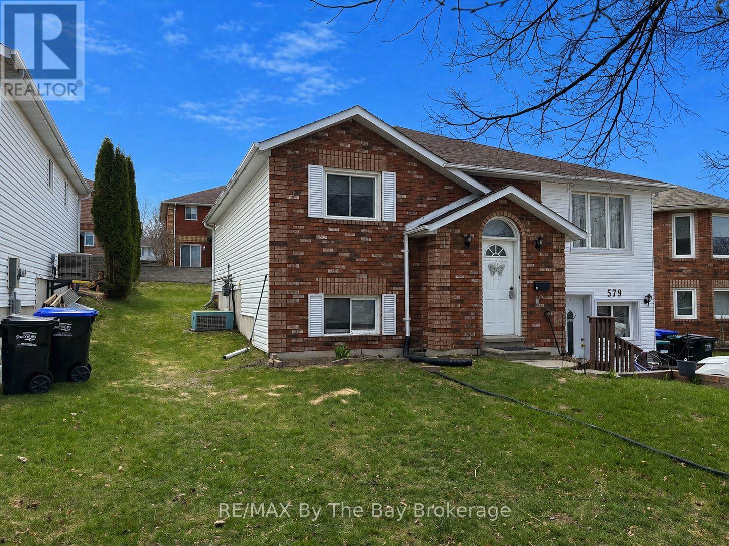 579 Wayne Crescent, Midland, Ontario  L4R 5E2 - Photo 2 - S13061040