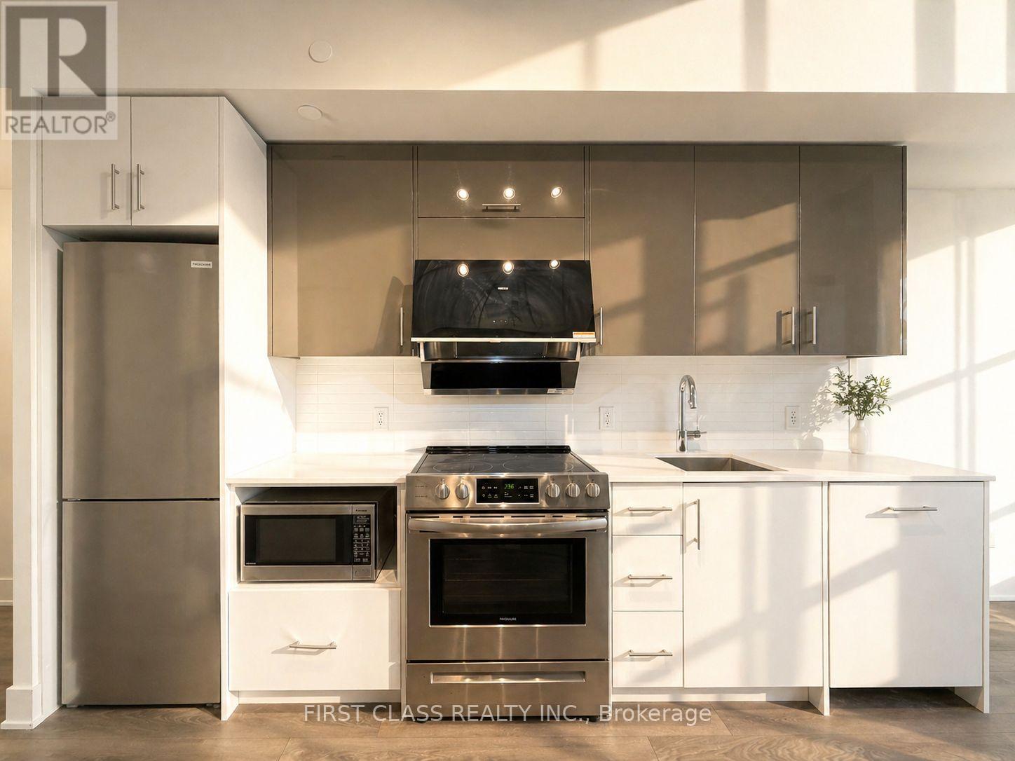 728 - 188 FAIRVIEW MALL DRIVE, Toronto, Ontario