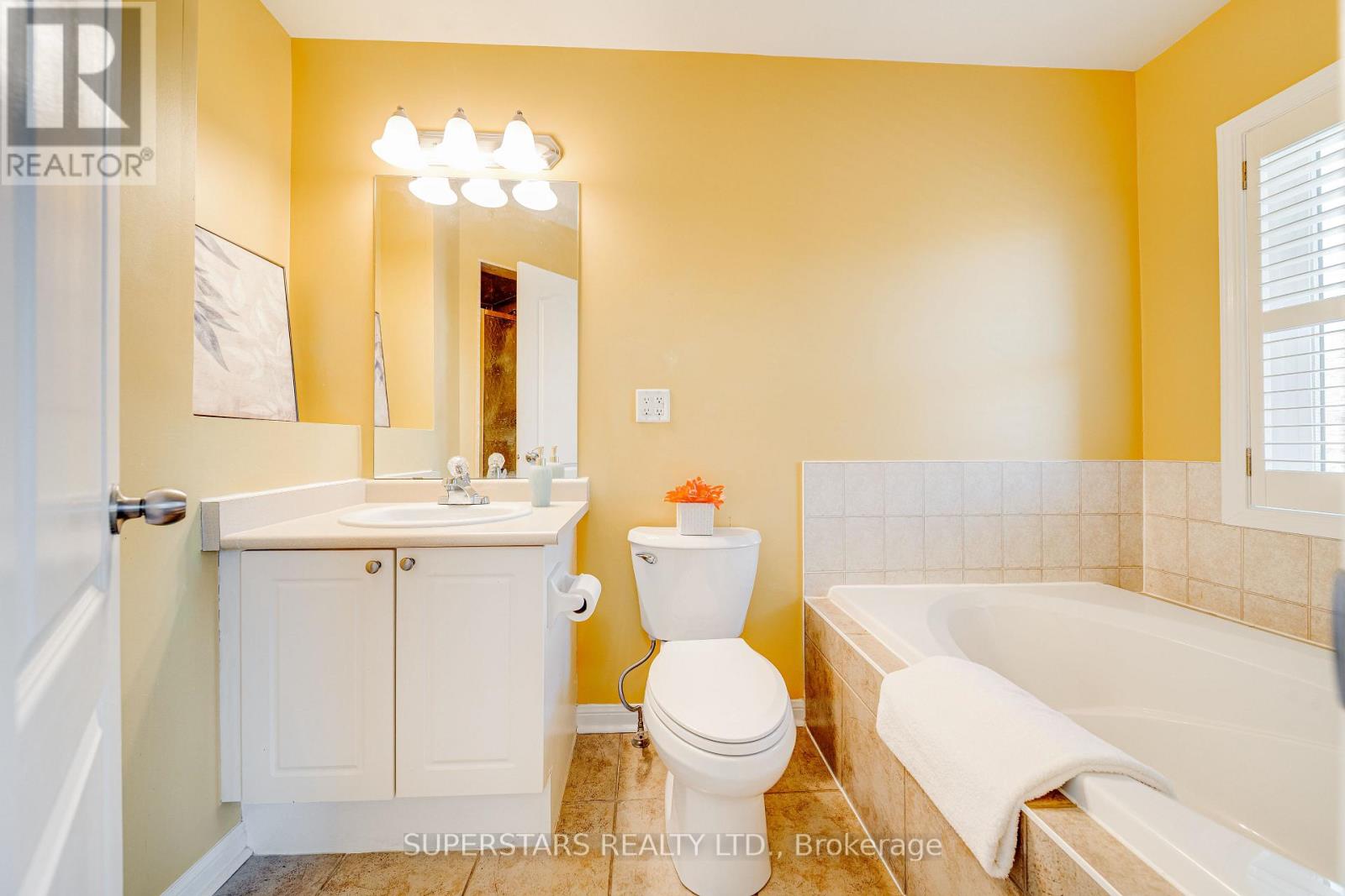 35 Cornell Park Avenue, Markham, Ontario  L6B 1B5 - Photo 15 - N13061044