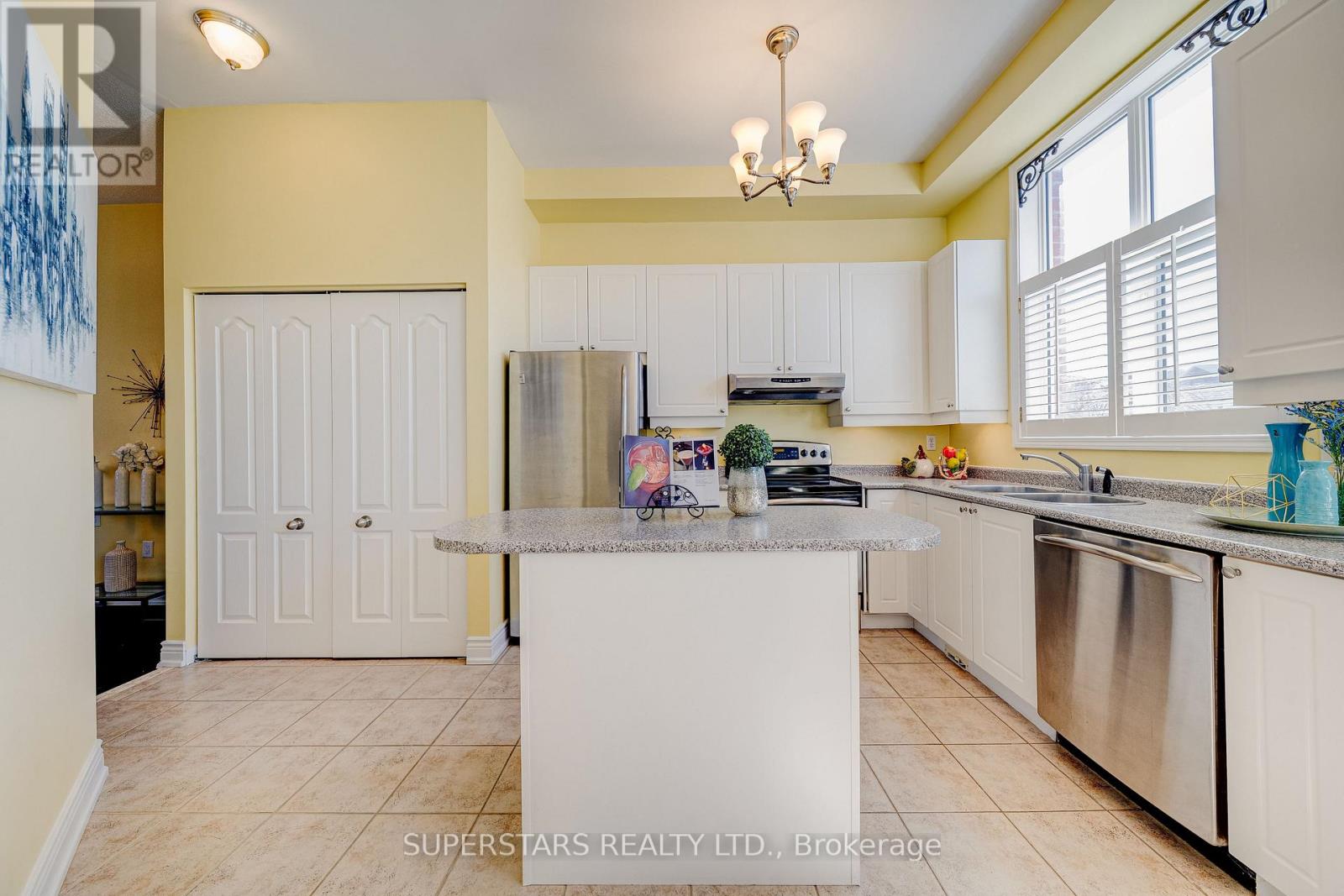 35 Cornell Park Avenue, Markham, Ontario  L6B 1B5 - Photo 6 - N13061044