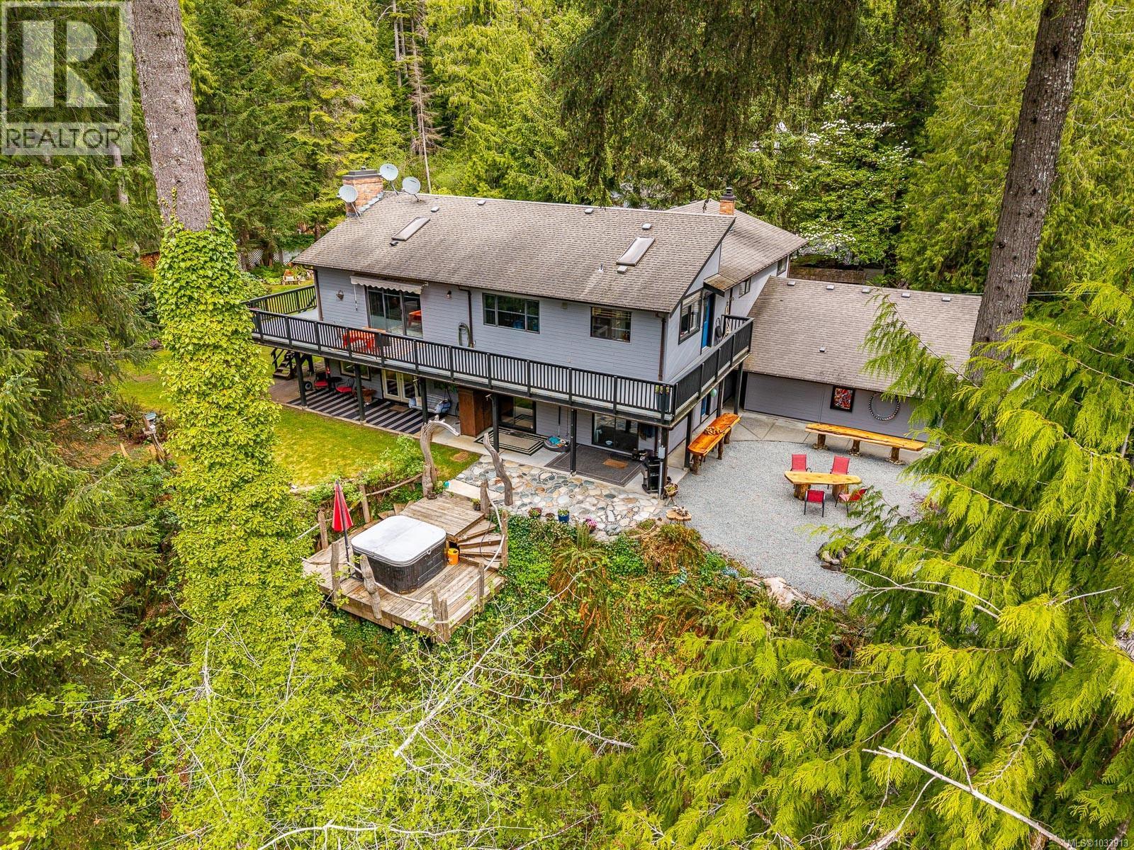 4010 Forbidden Plateau Rd, Courtenay, British Columbia  V9J 1P9 - Photo 10 - 1033913