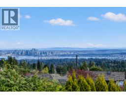 668 ALPINE COURT, North Vancouver, British Columbia