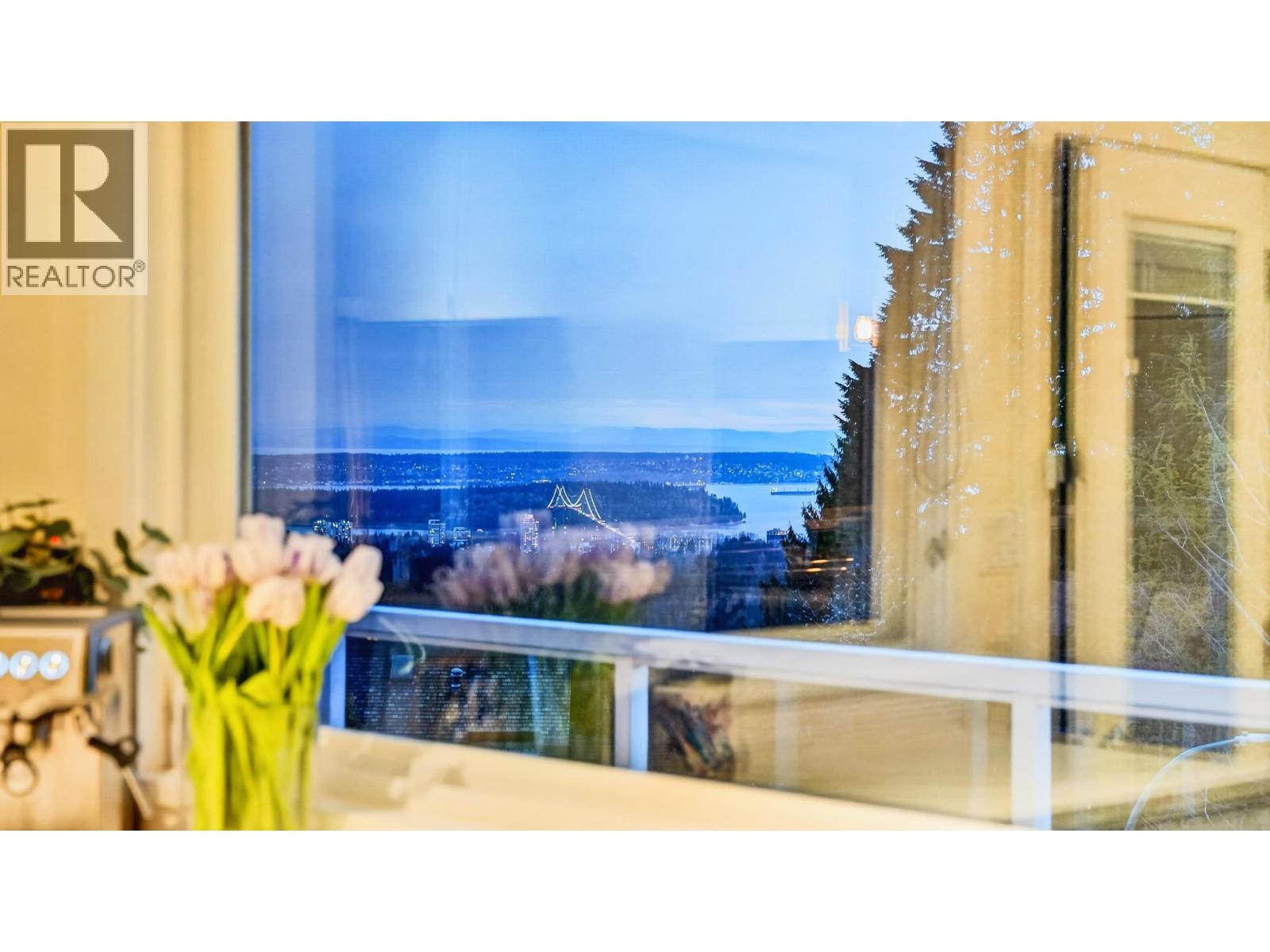 668 Alpine Court, North Vancouver, British Columbia  V7R 2L8 - Photo 28 - R3117061