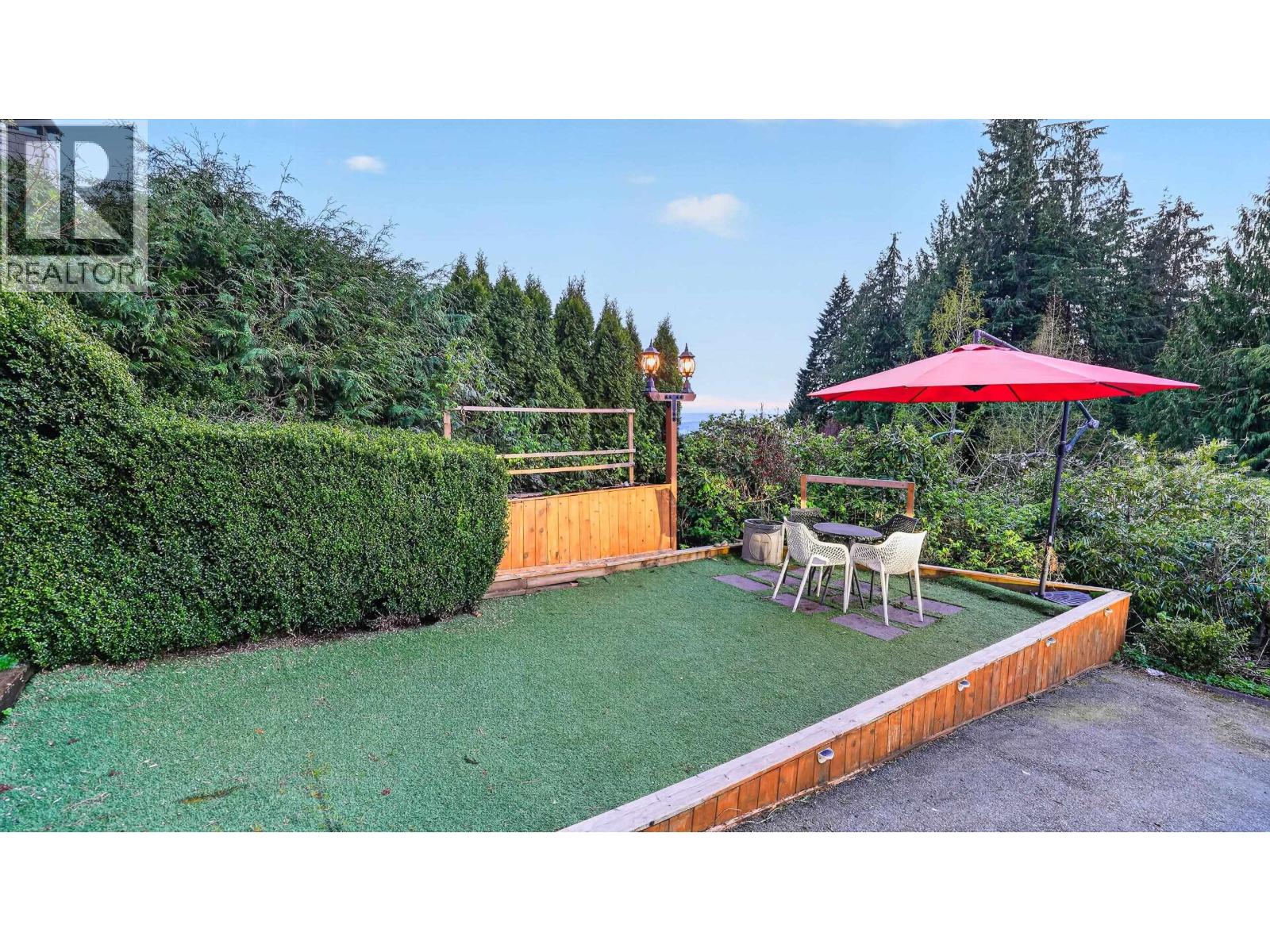 668 Alpine Court, North Vancouver, British Columbia  V7R 2L8 - Photo 35 - R3117061