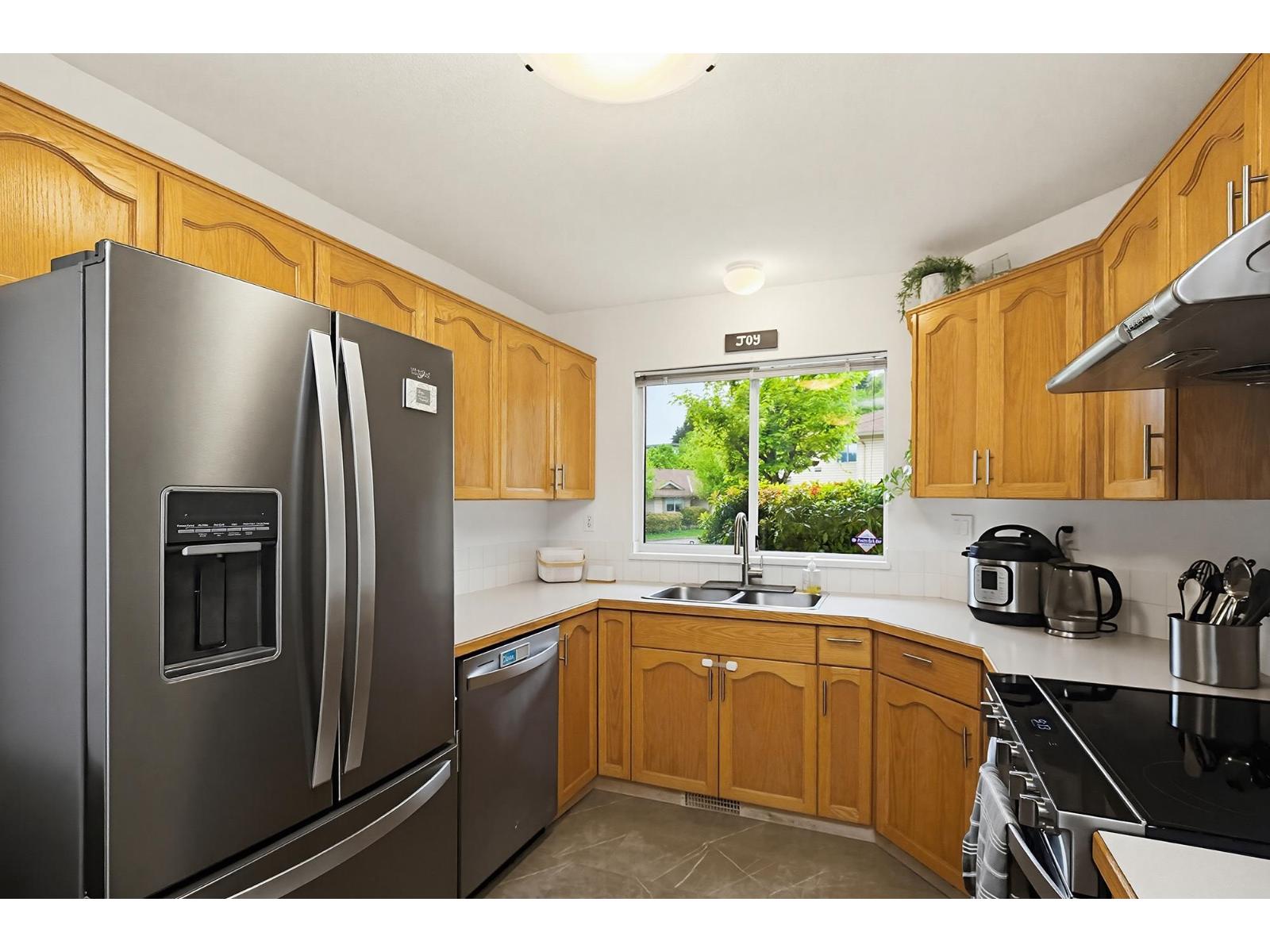 15 2023 Winfield Drive, Abbotsford, British Columbia  V3G 1K5 - Photo 3 - R3115839