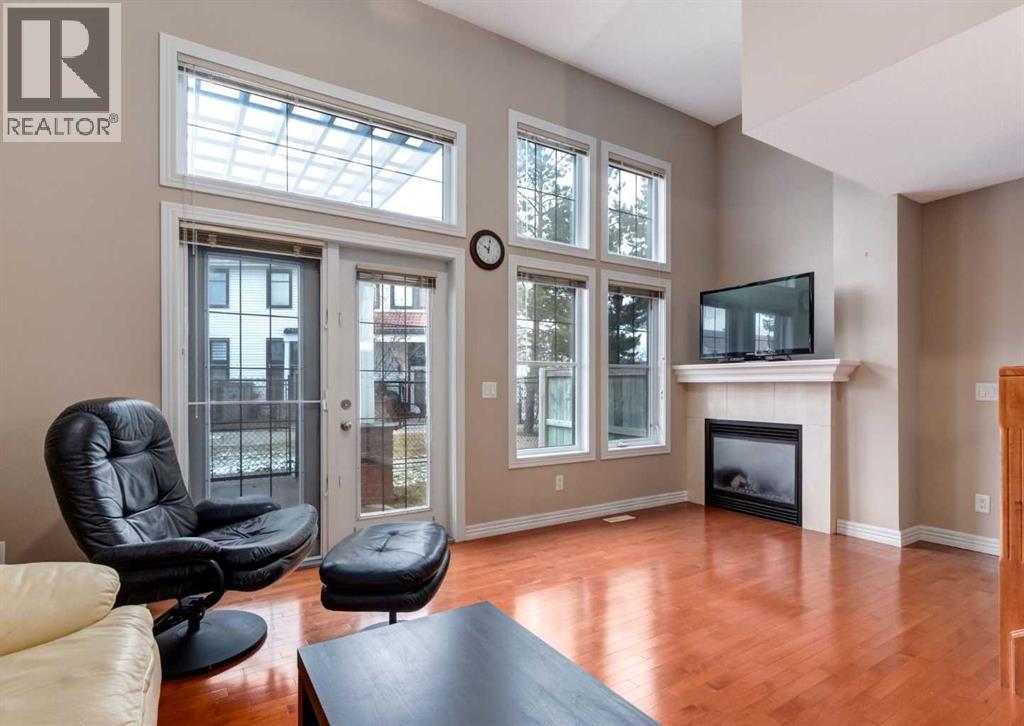 12 Royal Oak Lane NW, Calgary, Alberta  T3G 6B5 - Photo 6 - A2272489