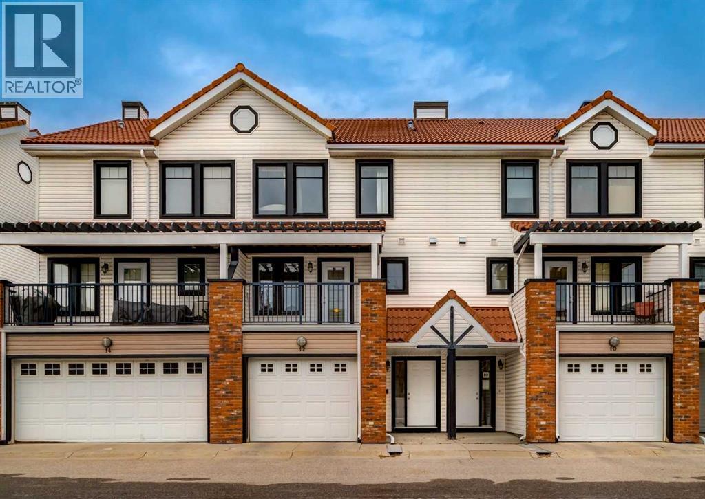 12 Royal Oak Lane NW, Calgary, Alberta  T3G 6B5 - Photo 1 - A2272489