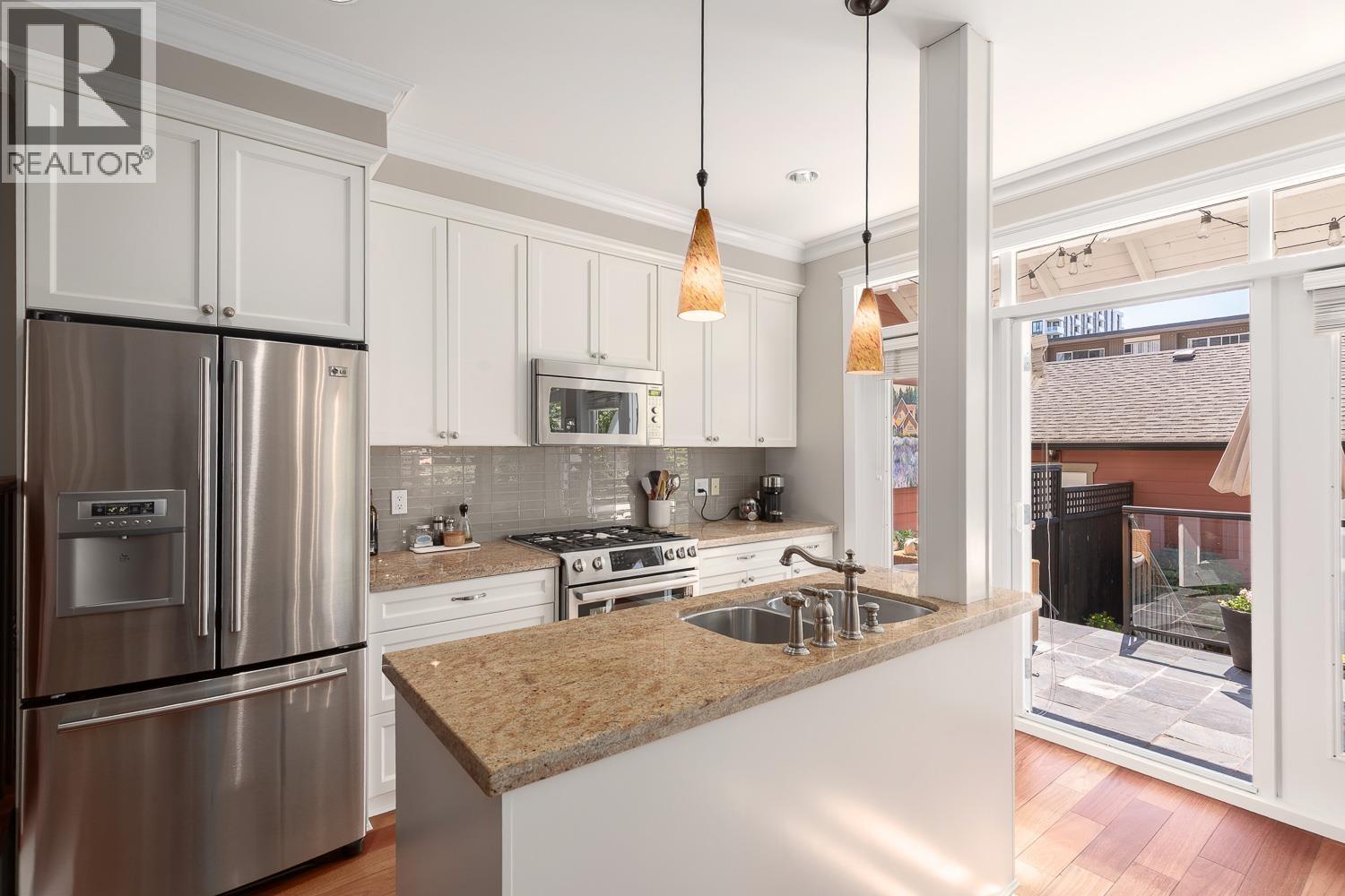 227 E 17 Street, North Vancouver, British Columbia  V7L 2V8 - Photo 13 - R3116924