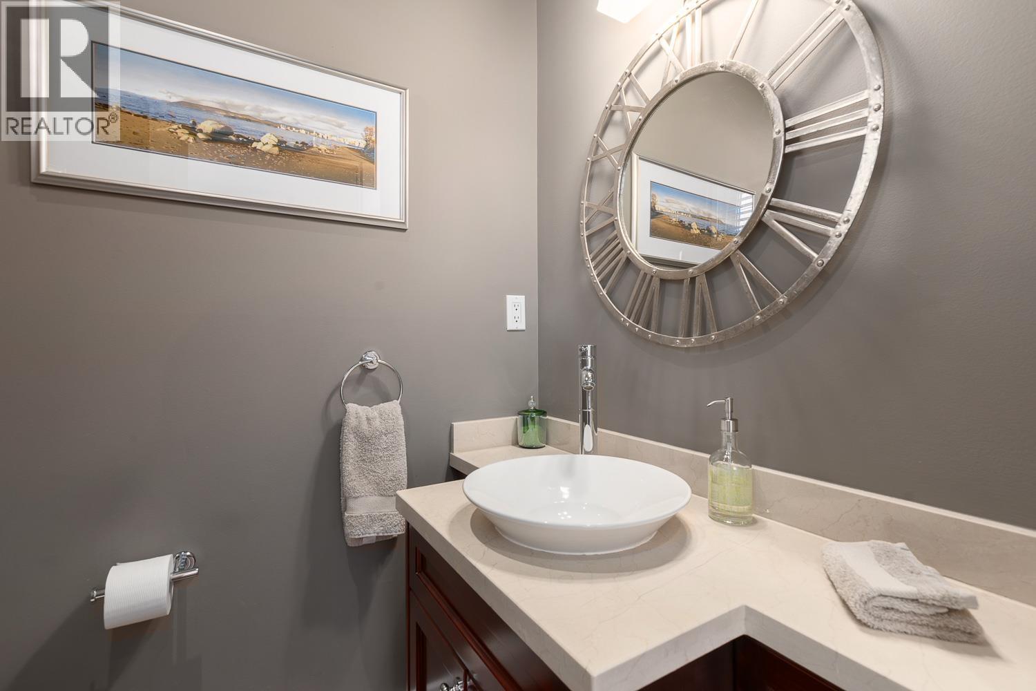227 E 17 Street, North Vancouver, British Columbia  V7L 2V8 - Photo 10 - R3116924