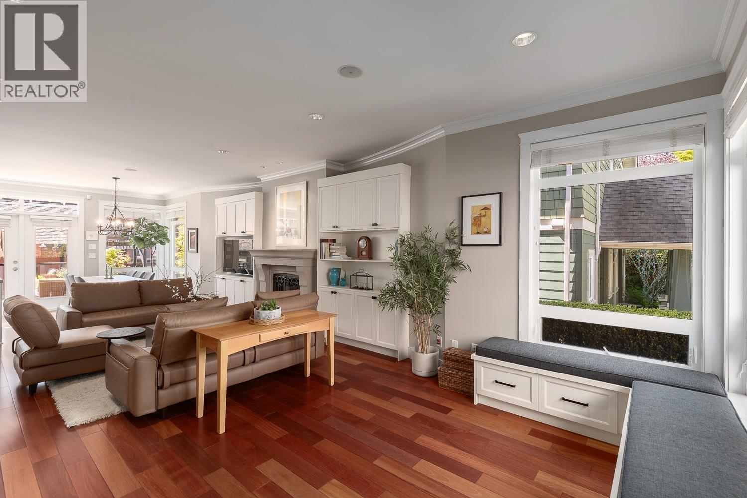 227 E 17 Street, North Vancouver, British Columbia  V7L 2V8 - Photo 4 - R3116924