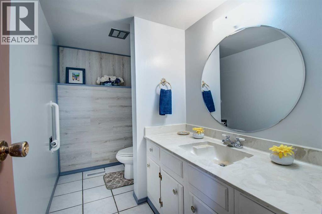 6307 Thornaby Way NW, Calgary, Alberta  T2K 5K8 - Photo 25 - A2292423