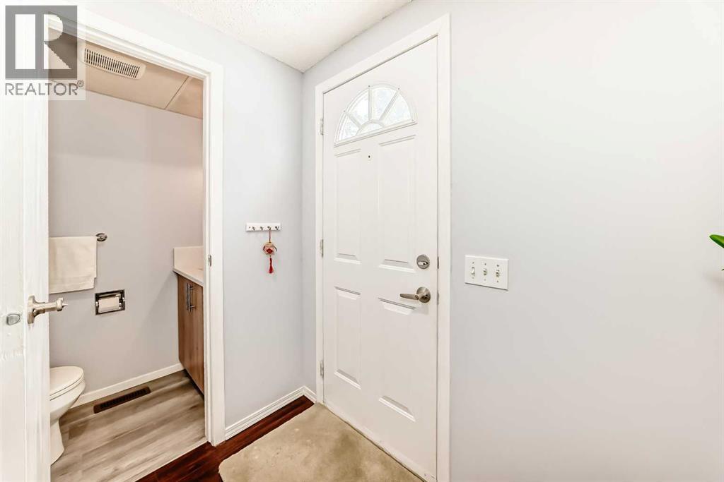 103, 405 64 Avenue Ne, Calgary, Alberta  T2K 6J6 - Photo 2 - A2306187