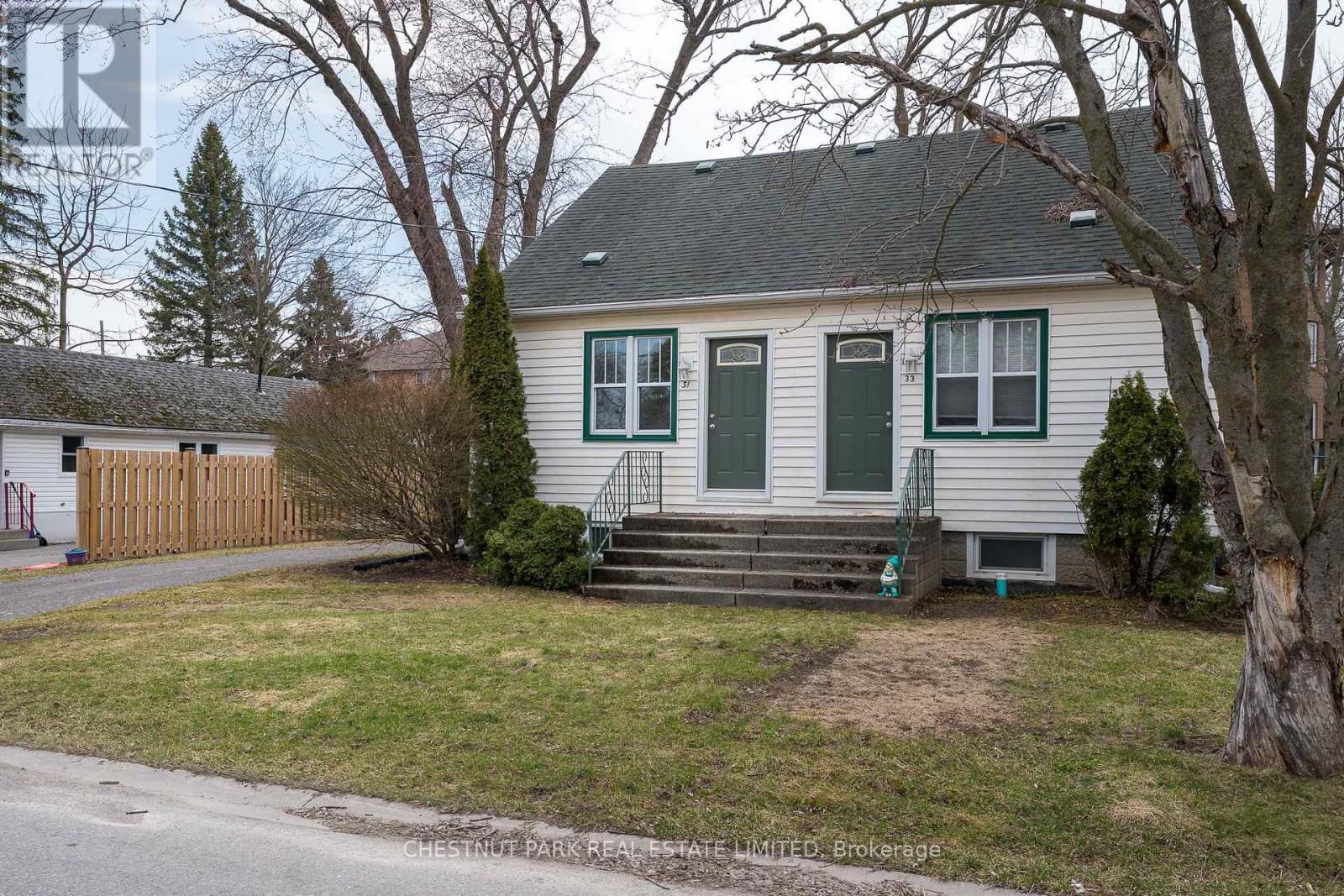 31-33 Washburn Street, Prince Edward County, Ontario  K0K 2T0 - Photo 3 - X12779982