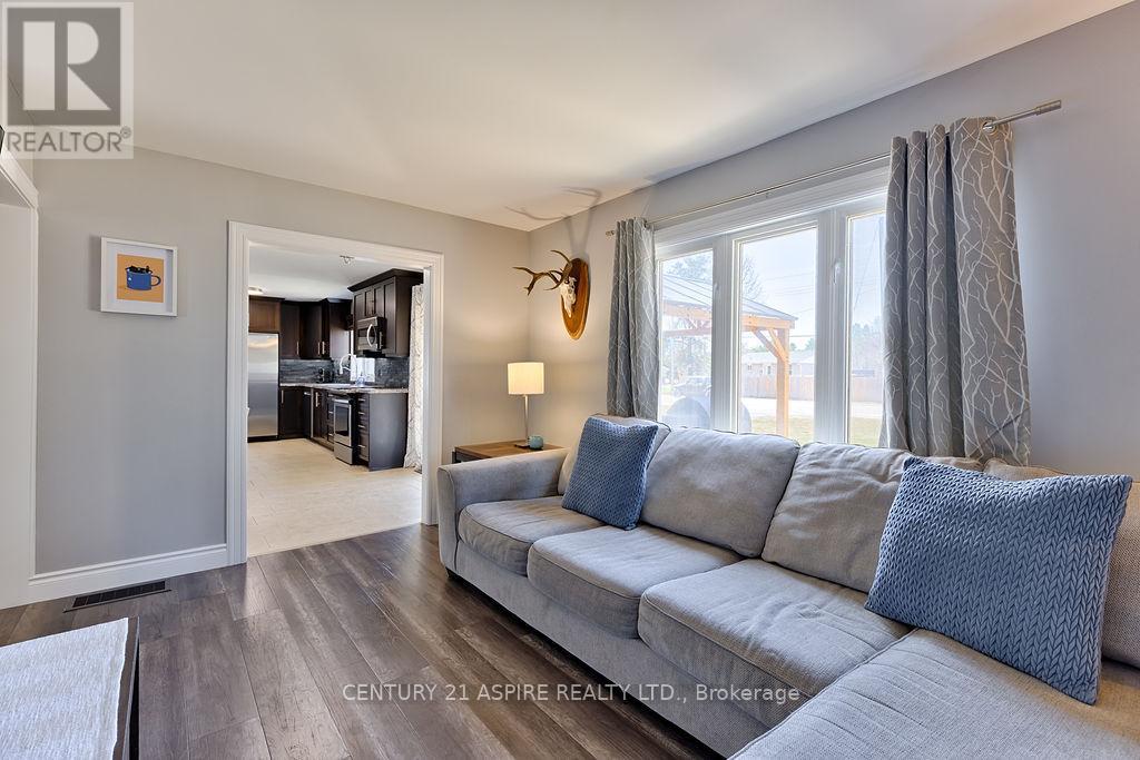 196 Schwanz Road, Petawawa, Ontario  K8H 1Y5 - Photo 10 - X13061128