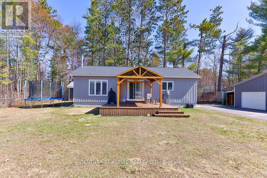 196 Schwanz Road, Petawawa, Ontario  K8H 1Y5 - Photo 2 - X13061128