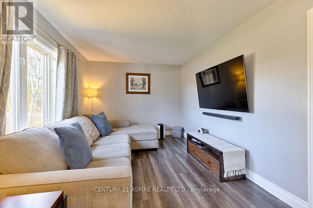 196 Schwanz Road, Petawawa, Ontario  K8H 1Y5 - Photo 8 - X13061128