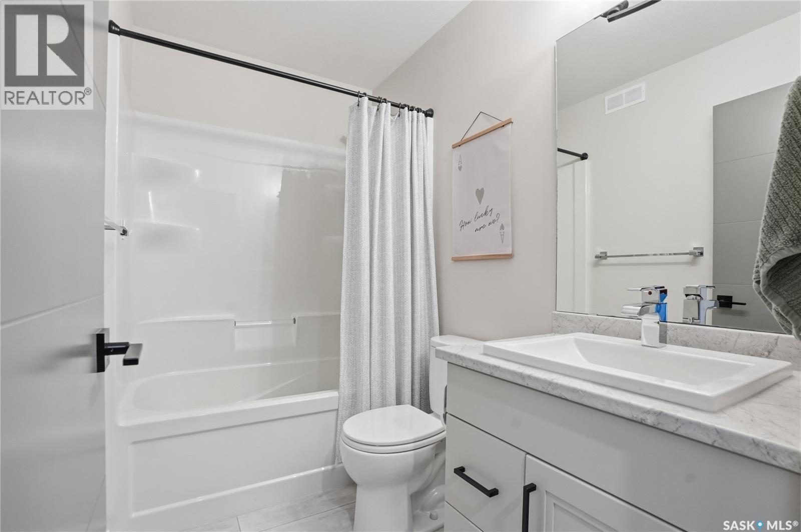 331 Dagnone Crescent, Saskatoon, Saskatchewan  S7V 0P7 - Photo 28 - SK034414