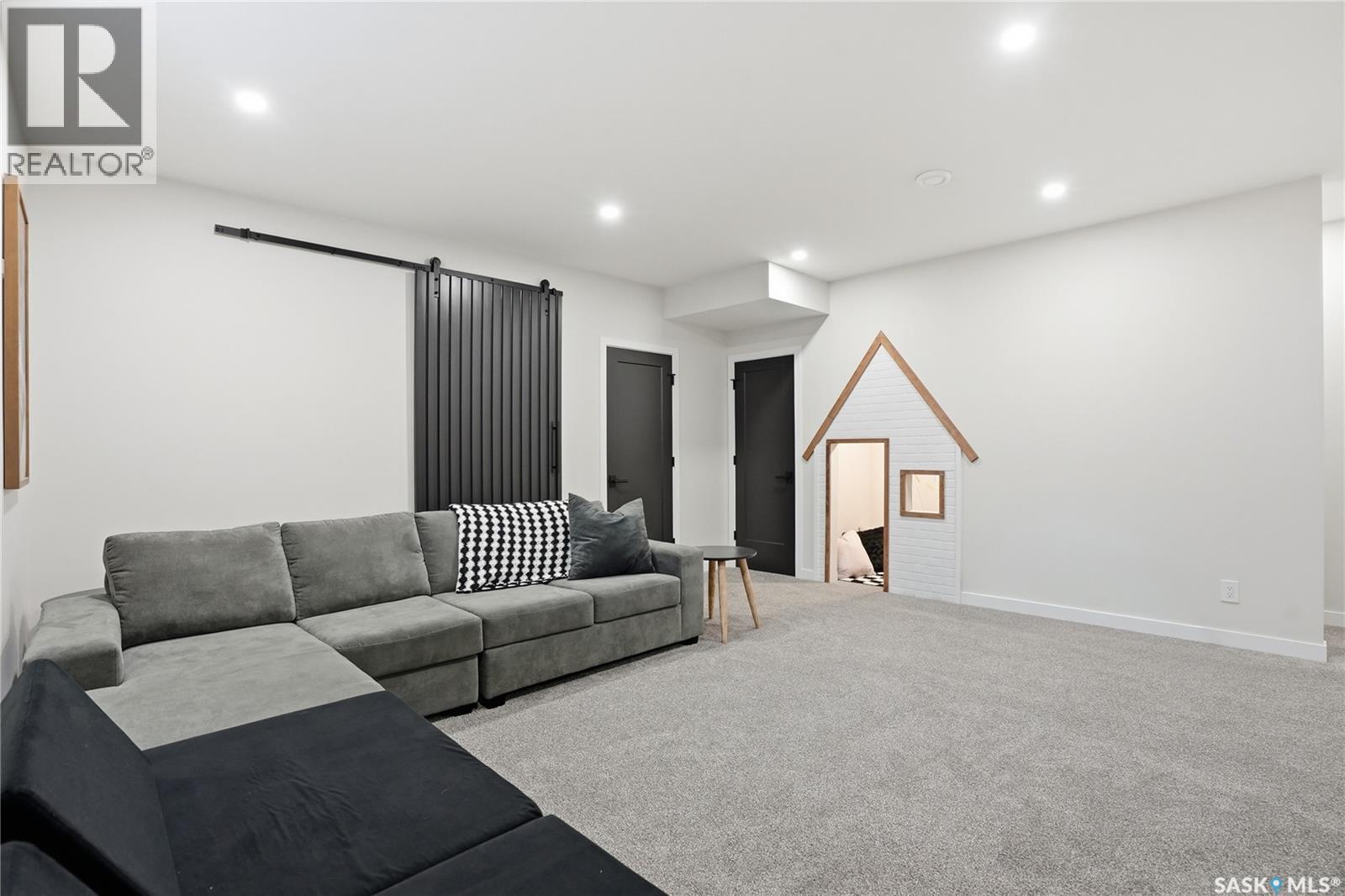 331 Dagnone Crescent, Saskatoon, Saskatchewan  S7V 0P7 - Photo 32 - SK034414