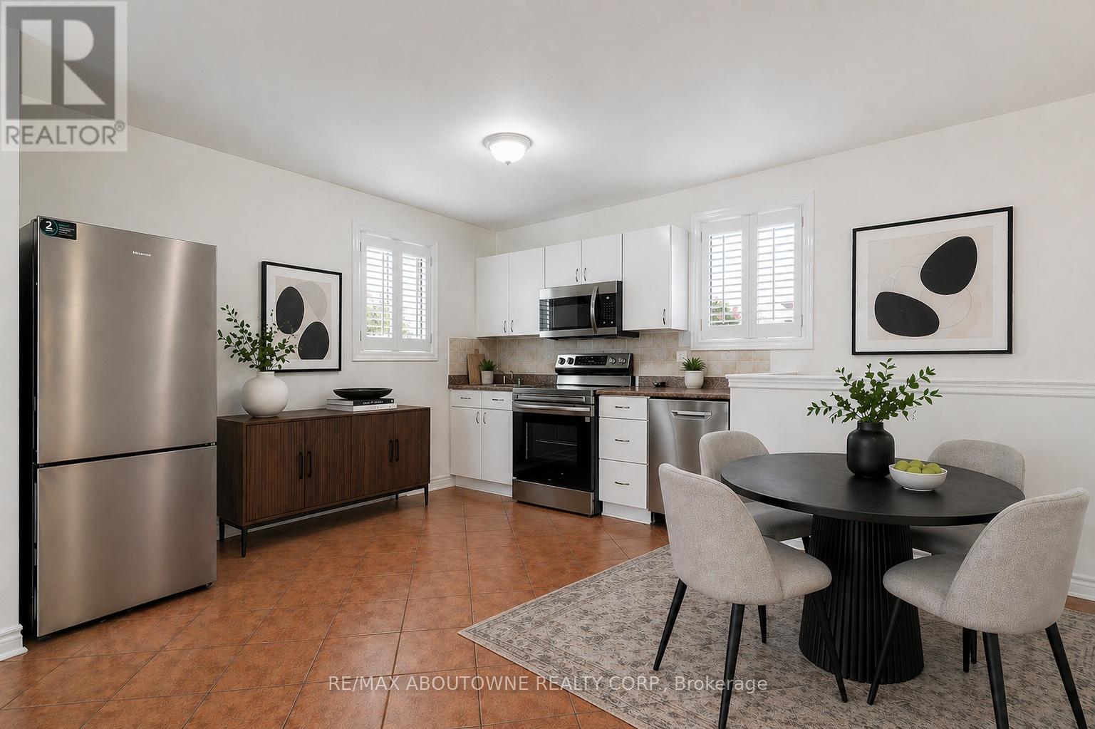 37 Brome Road, Toronto, Ontario  M6L 1T5 - Photo 13 - W12990326