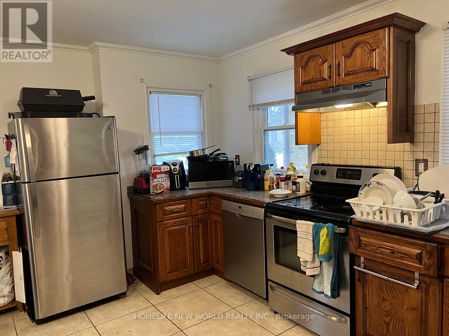 235 Bernard Avenue, London East, Ontario  M2K 1Z4 - Photo 3 - X12883260