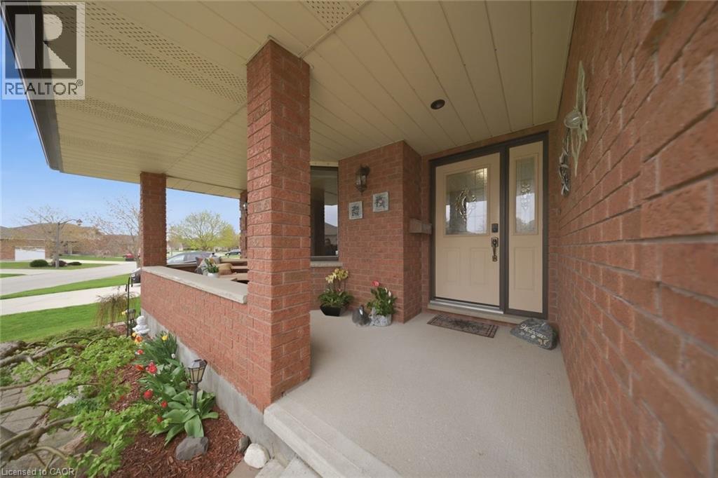 2 Viola Court, Delhi, Ontario  N4B 3C9 - Photo 4 - 40824459
