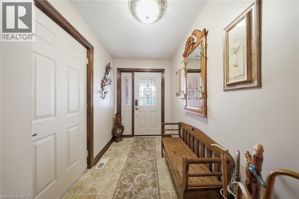 2 Viola Court, Delhi, Ontario  N4B 3C9 - Photo 5 - 40824459