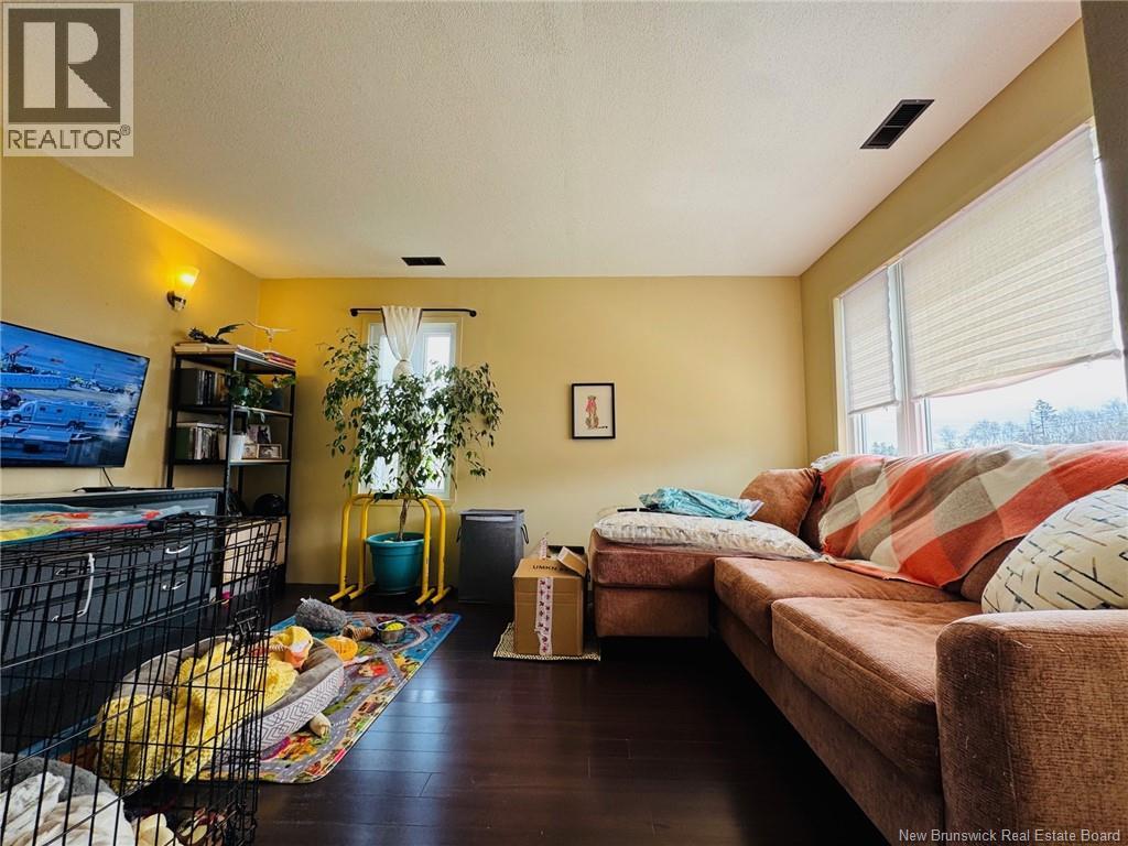 305 Princess Street, Dalhousie, New Brunswick  E8C 2E7 - Photo 2 - NB138031