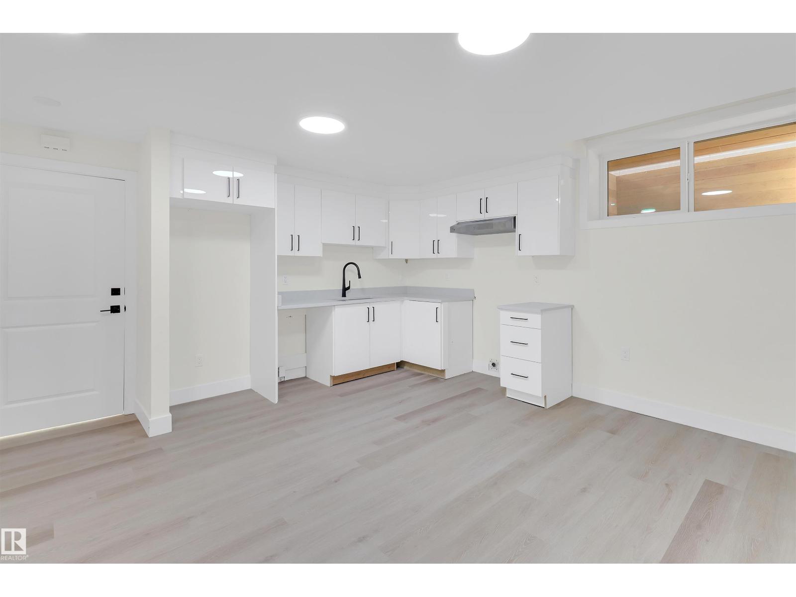 7936 91 Av Nw, Edmonton, Alberta  T6C 1R1 - Photo 21 - E4484775