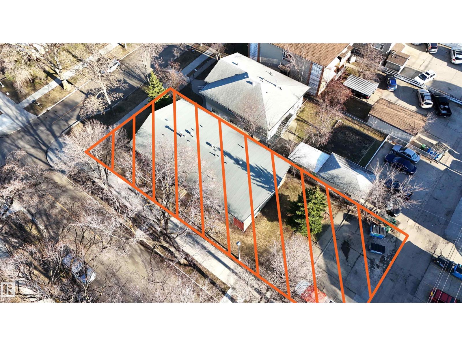 10603 108 Av Nw, Edmonton, Alberta  T5H 1B2 - Photo 2 - E4484777