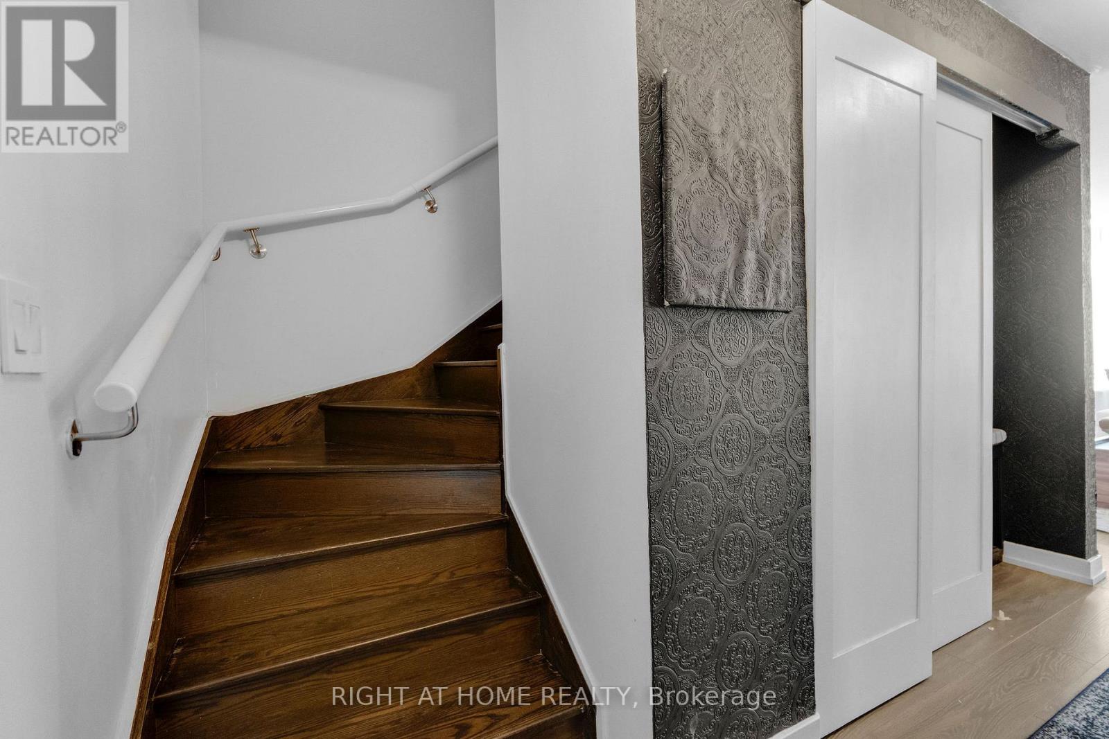 Lph01 - 21 Nelson Street, Toronto, Ontario  M5V 3H9 - Photo 26 - C13061158