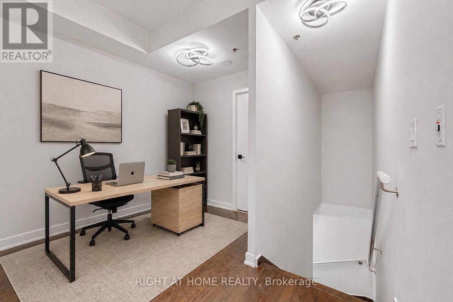 Lph01 - 21 Nelson Street, Toronto, Ontario  M5V 3H9 - Photo 27 - C13061158