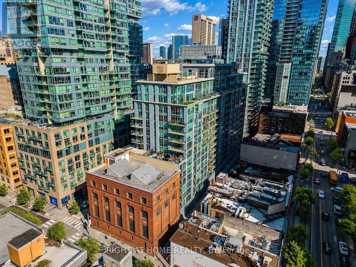 Lph01 - 21 Nelson Street, Toronto, Ontario  M5V 3H9 - Photo 3 - C13061158