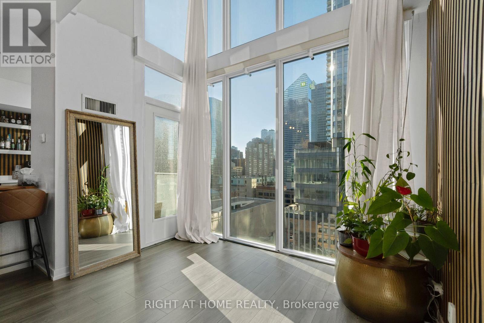 Lph01 - 21 Nelson Street, Toronto, Ontario  M5V 3H9 - Photo 19 - C13061168