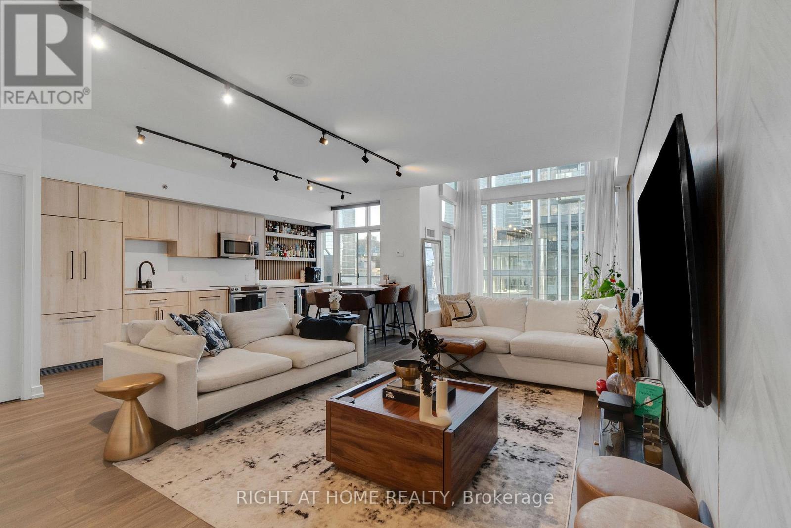 Lph01 - 21 Nelson Street, Toronto, Ontario  M5V 3H9 - Photo 9 - C13061168