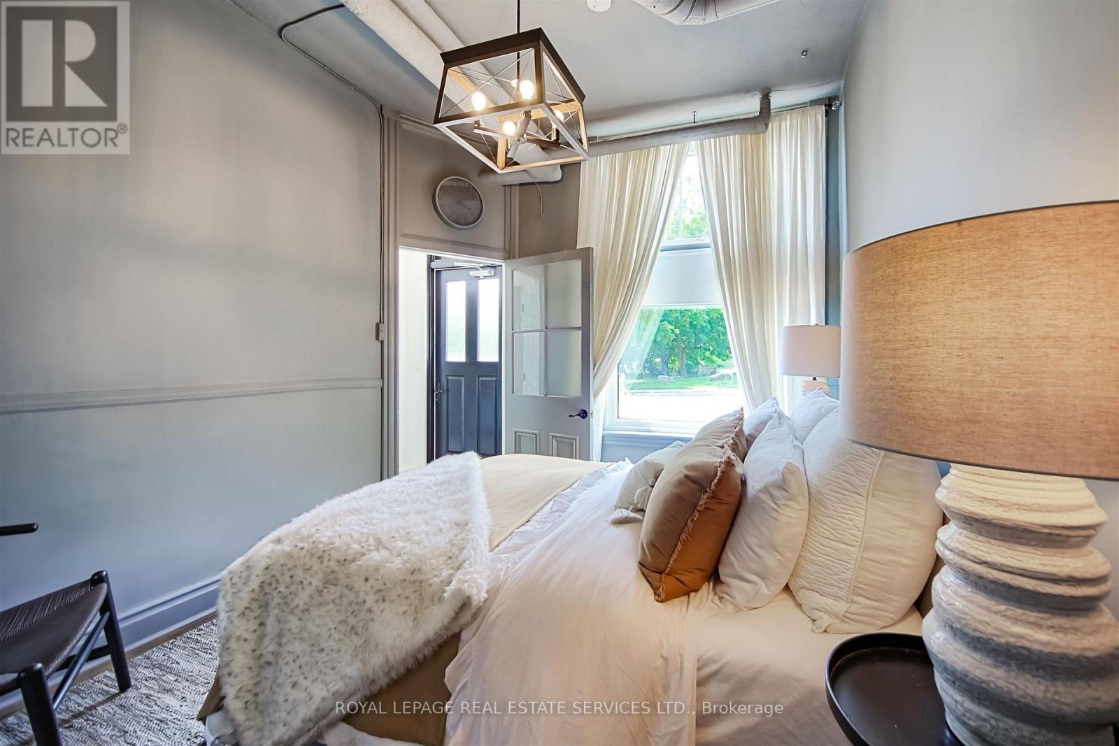 11 Main Street S, Milton, Ontario  L0P 1B0 - Photo 32 - W12793626