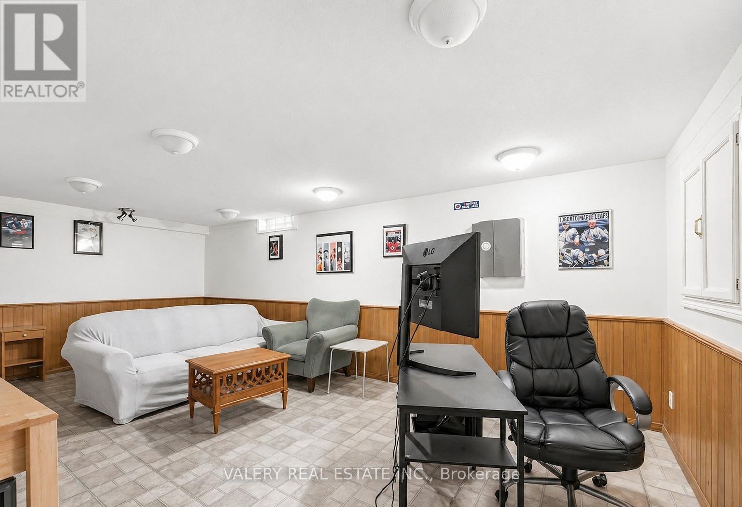 1610 Rawlings Drive, Pickering, Ontario  L1V 5B5 - Photo 3 - E13061110