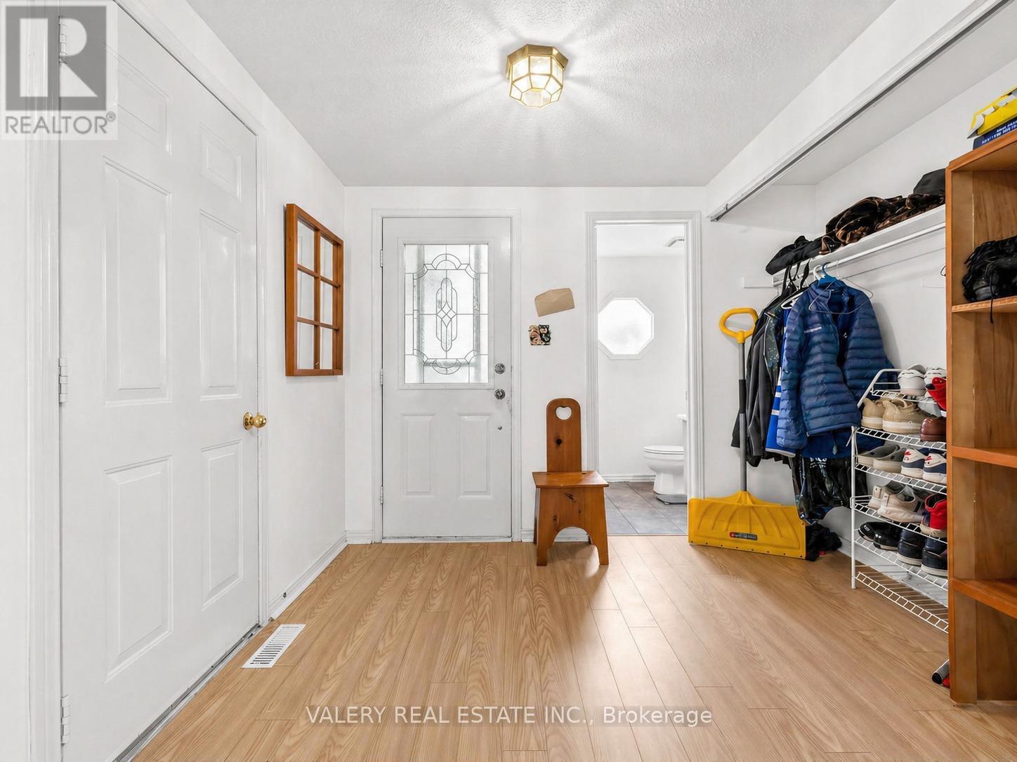 1610 Rawlings Drive, Pickering, Ontario  L1V 5B5 - Photo 7 - E13061110