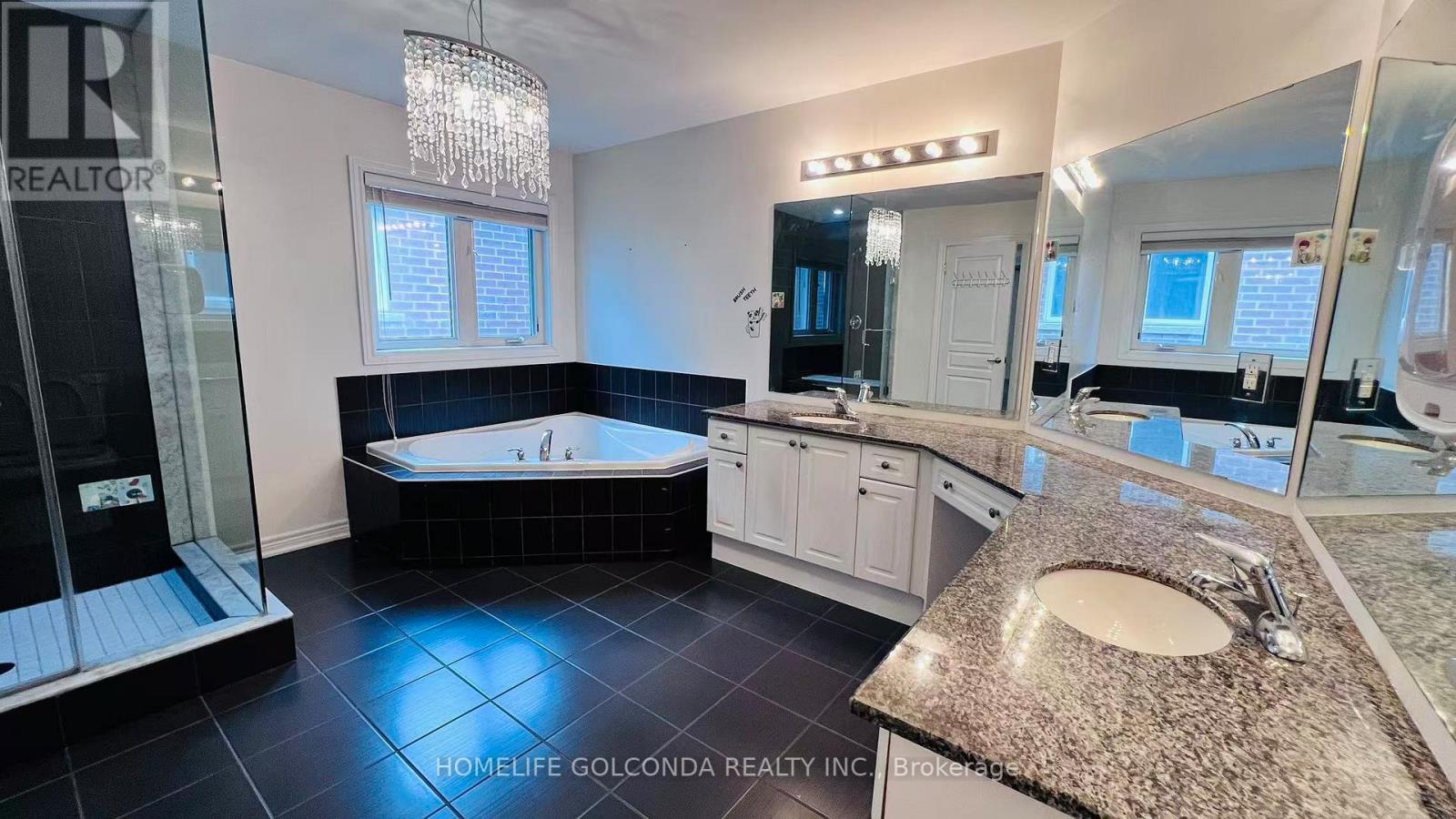 42 Pagnello Crescent, Markham, Ontario  L6B 0T3 - Photo 9 - N13061072