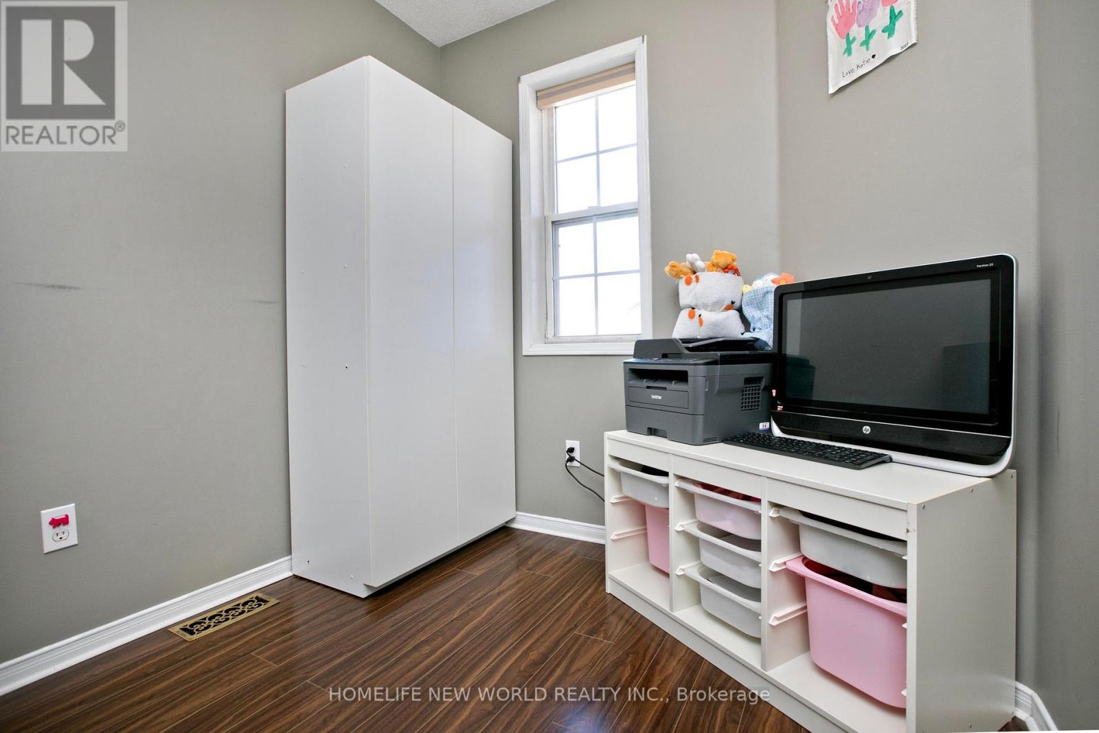 694 Limpert Terrace, Newmarket, Ontario  L3Y 8R2 - Photo 13 - N13061080