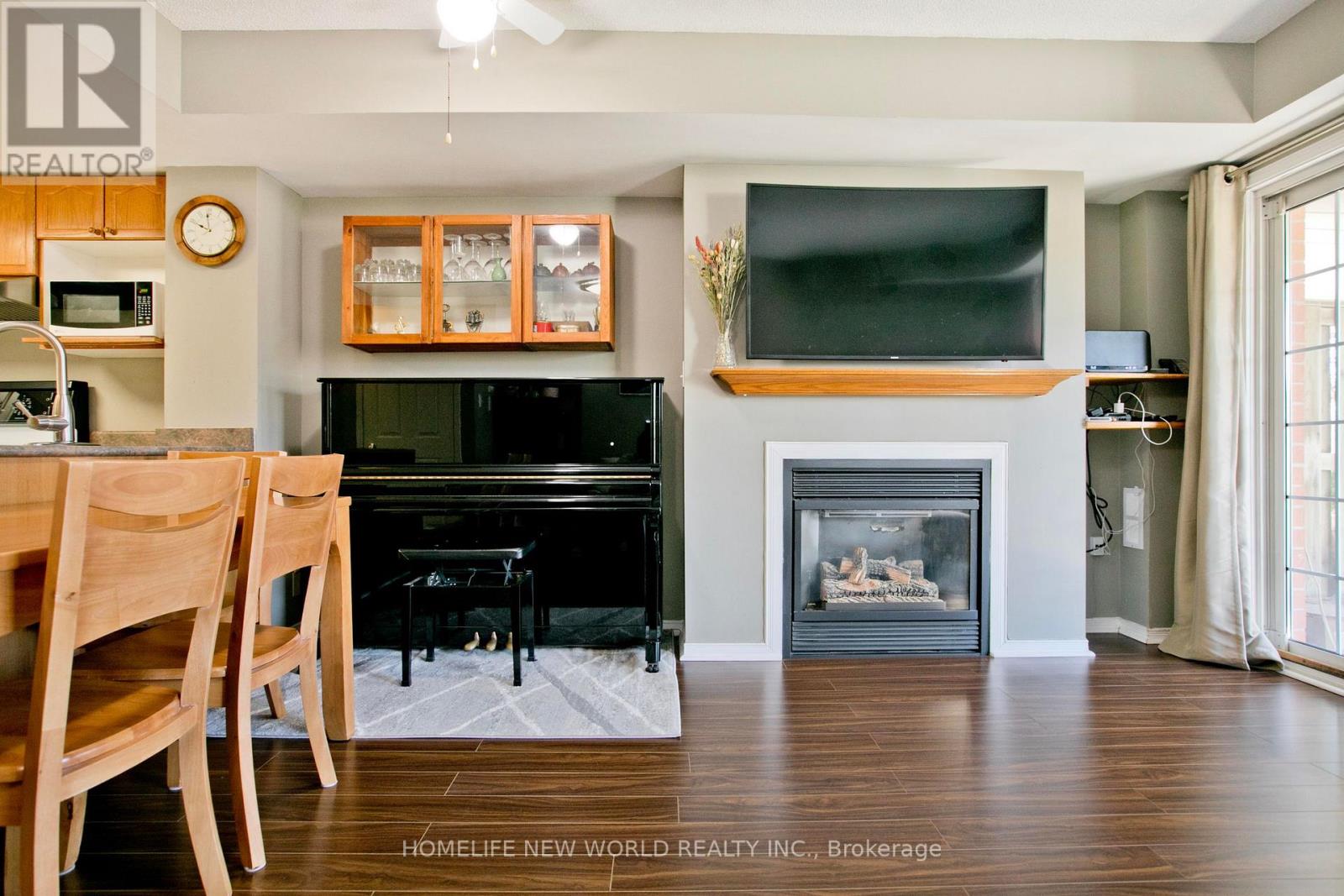 694 Limpert Terrace, Newmarket, Ontario  L3Y 8R2 - Photo 7 - N13061080