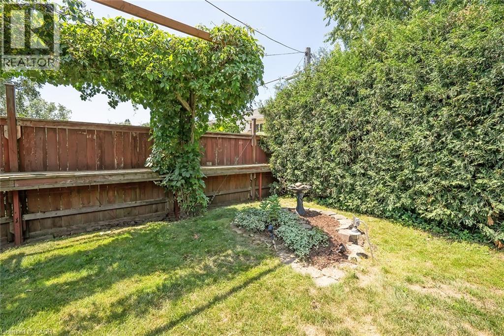564 Maplehill Drive, Burlington, Ontario  L7N 2W3 - Photo 46 - 40824379